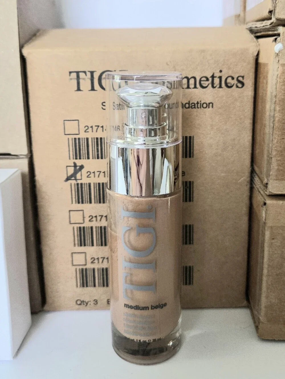 45 NEW TIGI COSMETICS, WHIPPED, SATIN, LIQUID, POWDER AND CREME FOUNDATIONS